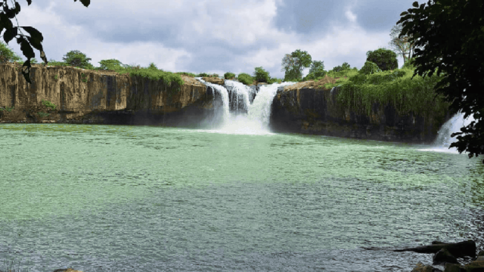  Chuyến đi bộ và tắm suối Chu Yang Sin (tour tiết kiệm) 